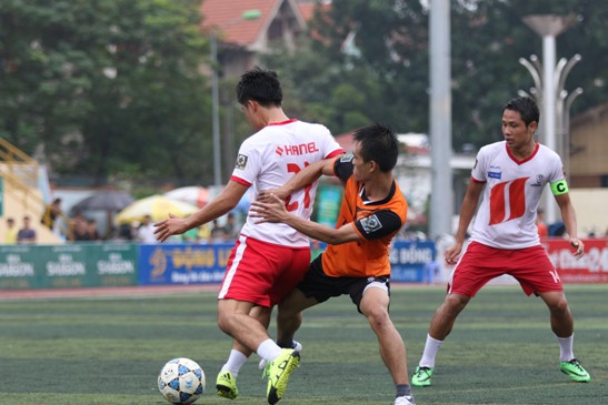 Tô Ký - Tứ Liên 0-2 Hanel: Rảnh tay sau hiệp một