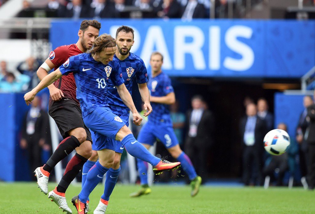 Top 5 bàn thắng đẹp nhất lượt thi đấu đầu tiên vòng bảng EURO 2016
