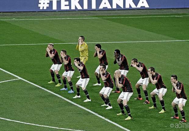 AC Milan nhảy “vũ điệu thổ dân” để... quảng cáo mỹ phẩm