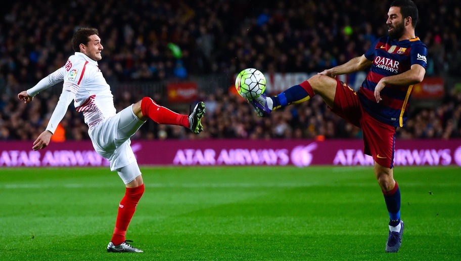 Turan suýt bị đuổi oan trong trận đấu lịch sử của Barcelona