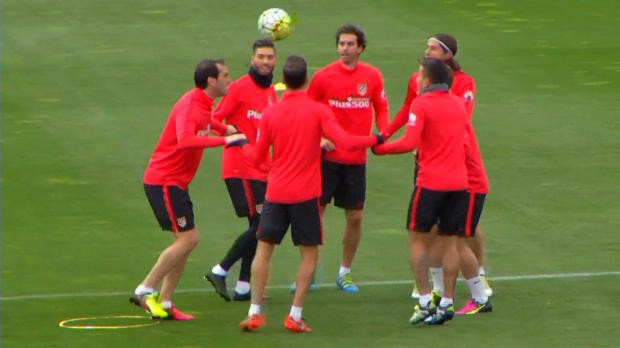 Bài tập siêu dị của các cầu thủ Atletico trên sân tập