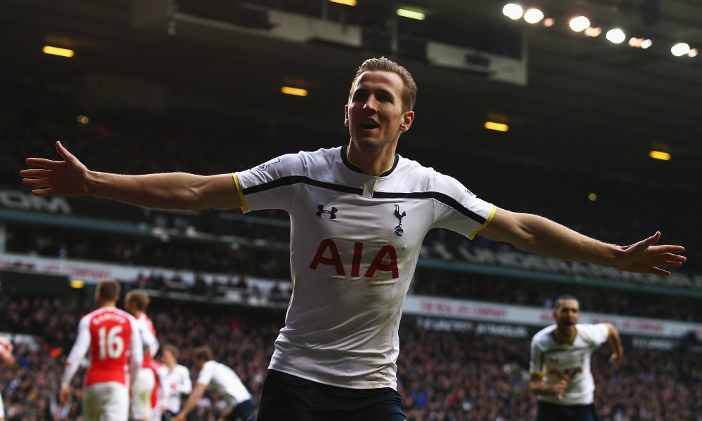 Bàn thắng đẹp vòng 29 Premier League: Gam màu thành London