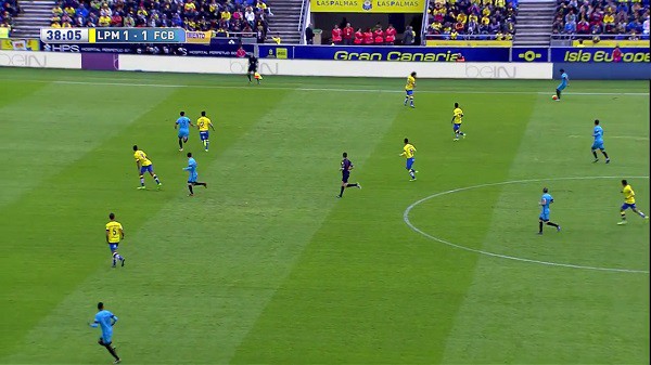 Barcelona được trọng tài tặng 2 điểm như thế nào?