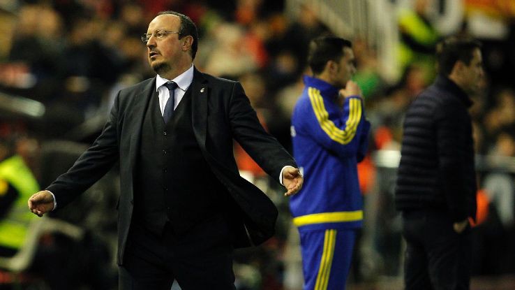 Benitez bị học trò ‘bỏ rơi’ trong trận hòa trước Valencia