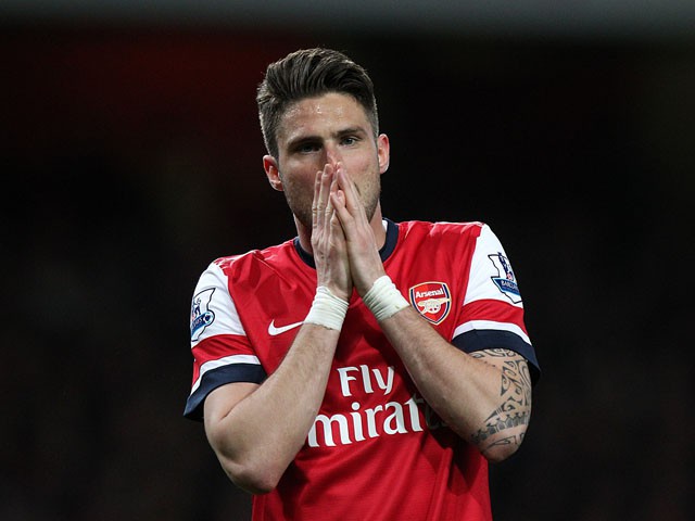 BLV chửi thề vì bàn thắng không được công nhận của Giroud
