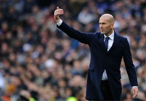 Café 24h số 2: Zidane ngồi vào ghế nóng tại Real Madrid