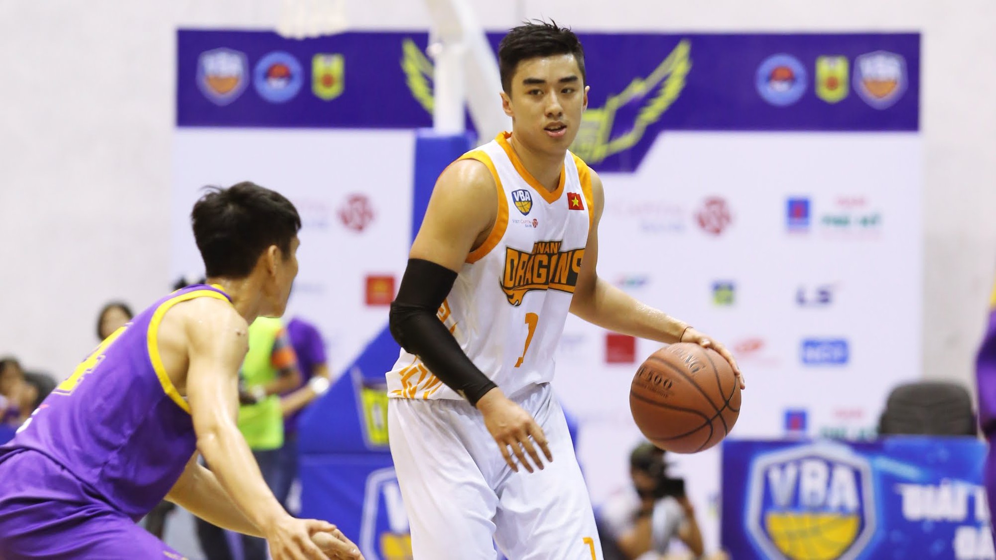 Video: Chiến thắng nhọc nhằn của HCMC Wings trước DN Dragons