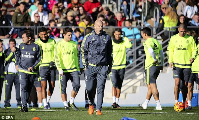 Dưới bàn tay Zidane, Real Madrid đẹp hơn ngay trên sân tập