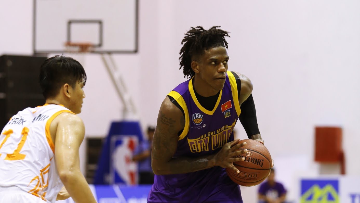 Video: Jaywuan Hill thăng hoa giúp HCMC Wings đánh bại DN Dragons