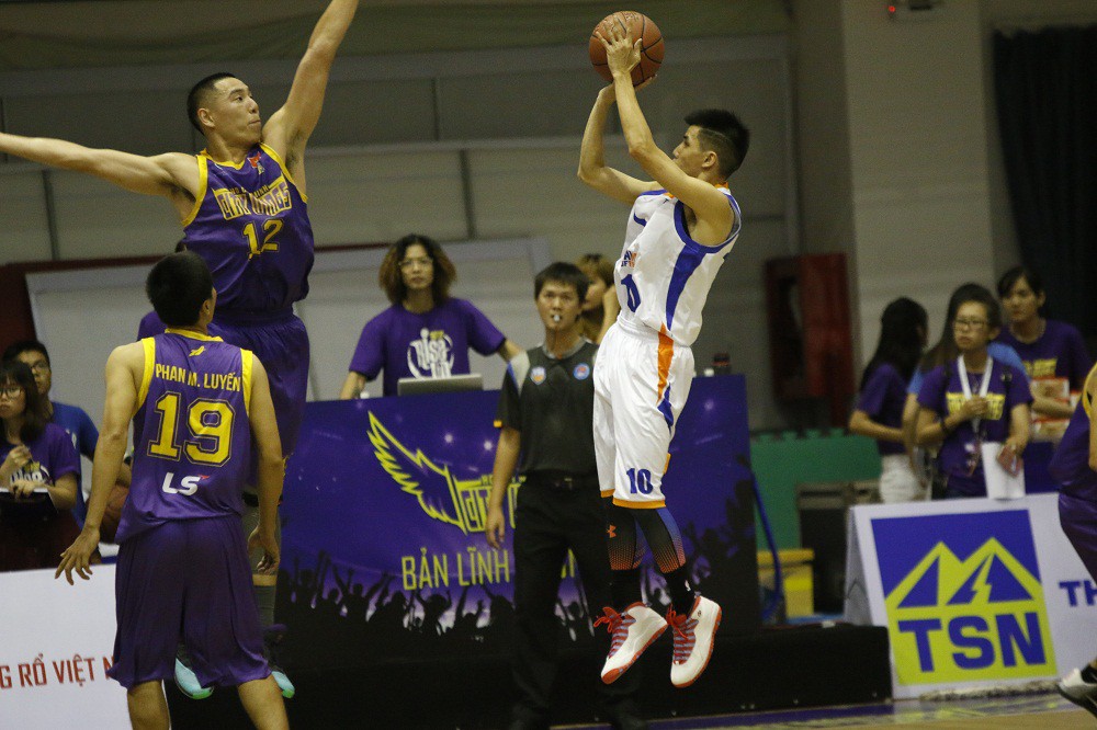 Video: HN Buffaloes ngã ngựa trên sân nhà trước HCMC Wings