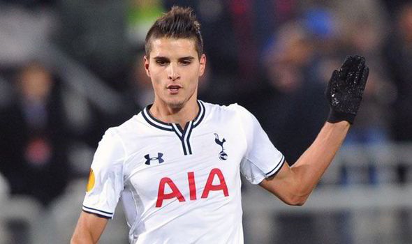 Học Pepe, Lamela dẫm tay ác ý với Fabregas