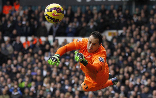 Top 5 pha cản phá xuất sắc nhất vòng 29 Premier League