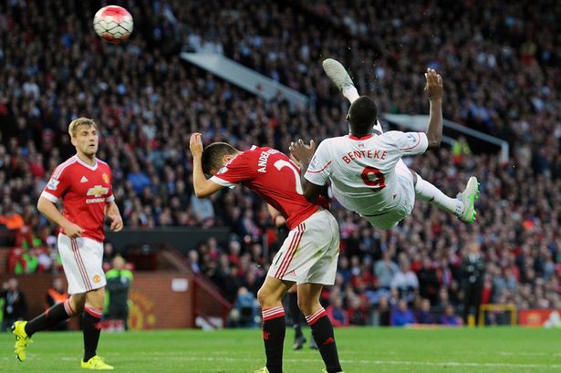 Năm bàn thắng đẹp nhất lượt đi Premier League mùa giải 2015/16