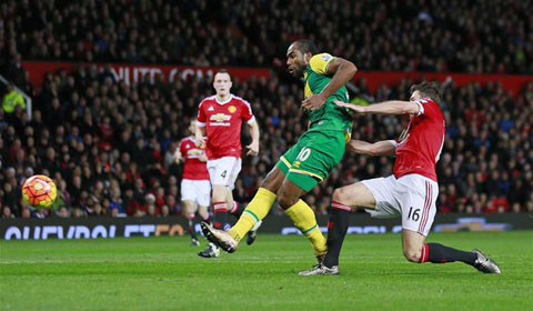 Video ngoại hạng Anh: Man Utd 1-2 Norwich