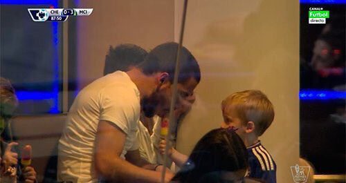 Những hình ảnh hài hước nhất vòng 34 Premier League
