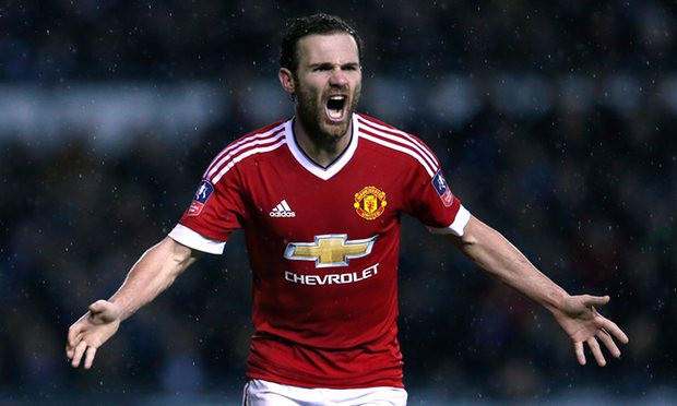 Những pha bóng mát mắt nhất vòng 27 Premier League