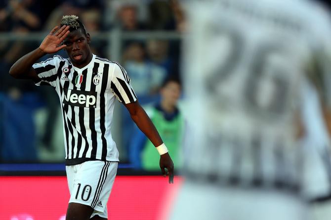 Paul Pogba và phong cách treo giày của “dị nhân”