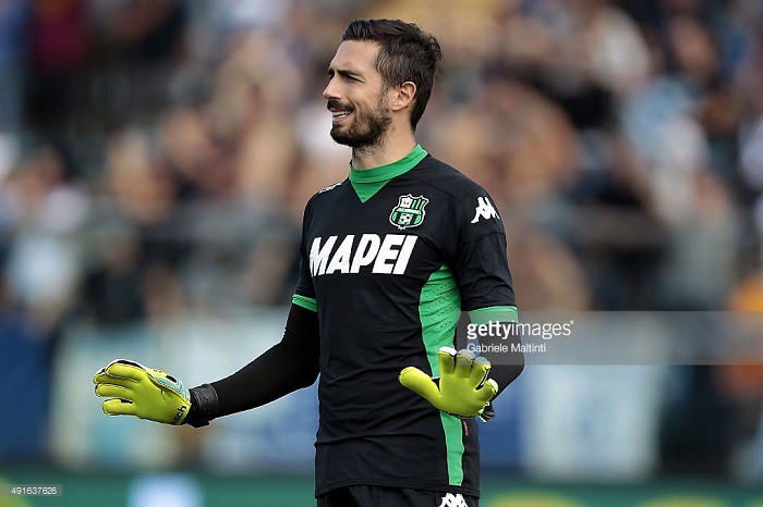 Pha đốt đền ngớ ngẩn nhất vòng 33 Serie A