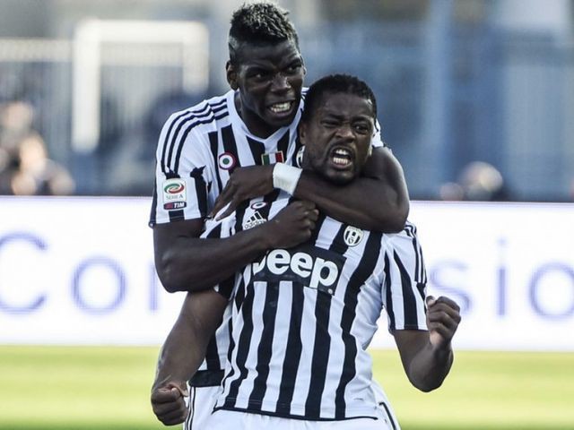 Pogba cùng đồng đội thách thức sao bóng đá biểu diễn Sean