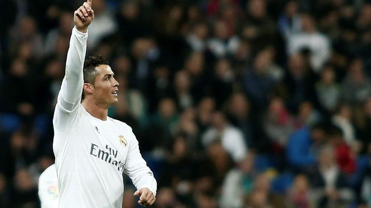 Ronaldo vượt mặt Messi trong danh sách bàn thắng đẹp vòng 22