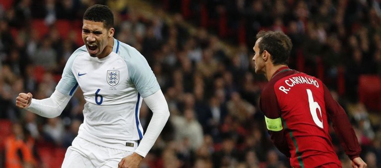 Giao hữu quốc tế: Anh 1-0 Bồ Đào Nha: Smalling lập công