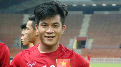 Tình huống phi thể thao của Huỳnh Tấn Tài với Trần Đình Trọng