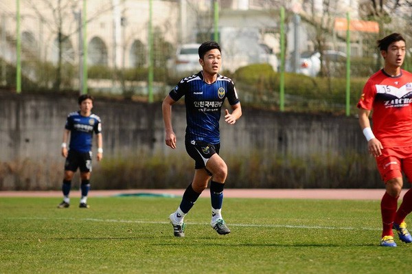 Trận đá chính đầu tiên của Xuân Trường tại K League