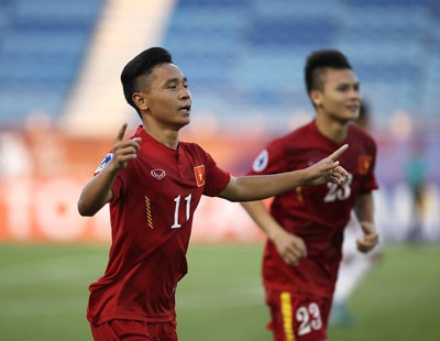 Video: U.19 Việt Nam hòa U.19 UAE trong thế thiếu người