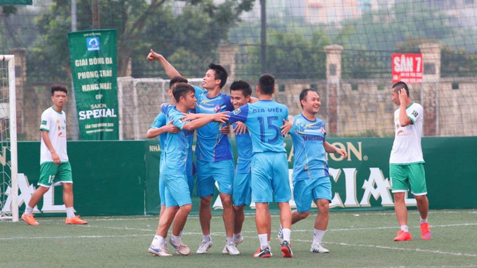 Video vòng 3 giải Hạng Nhất phủi 2016: Gia Việt 3-3 Cộng