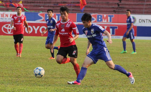 Video vòng 3 V. League: Long An 1-1 Becamex Bình Dương