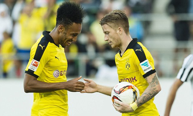 Vũ điệu ‘tình yêu’ của Marco Reus và Aubameyang