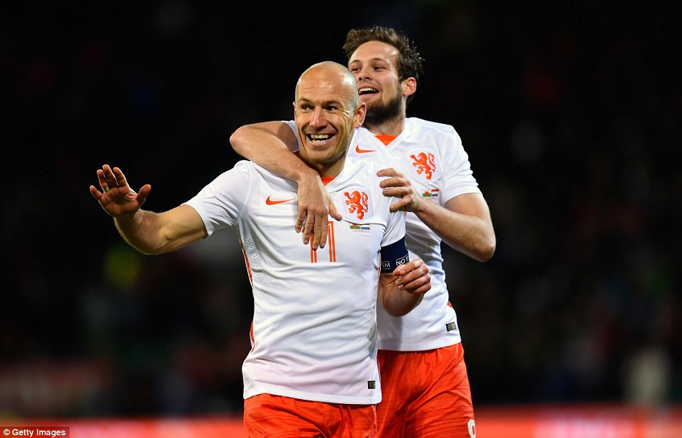 Xứ Wales 2-3 Hà Lan: Robben lập cú đúp, Hà Lan giải khát ‘hậu EURO’