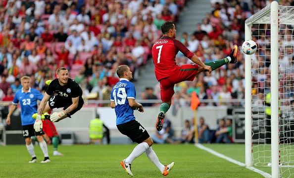 02h00 ngày 15/06: Bồ Đào Nha-Iceland: Kỷ lục vẫy gọi Ronaldo