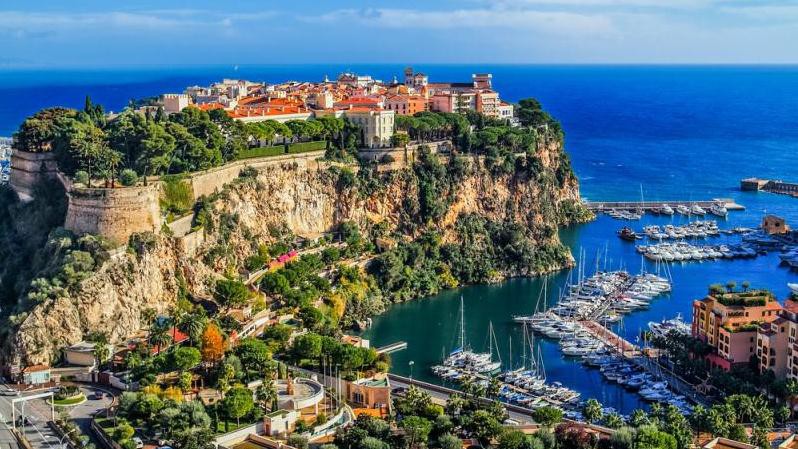 Giới thiệu sân đấu tại VCK EURO 2106: Sân Allianz Riviera (Nice)