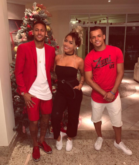 Neymar đón Giáng sinh cùng em gái Rafaella Muôn kiểu tận hưởng nghỉ lễ của sao bóng đá