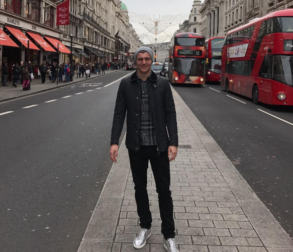 Toni Kroos chào đón Giáng sinh bằng một chuyến du lịch sang Anh Muôn kiểu tận hưởng nghỉ lễ của sao bóng đá