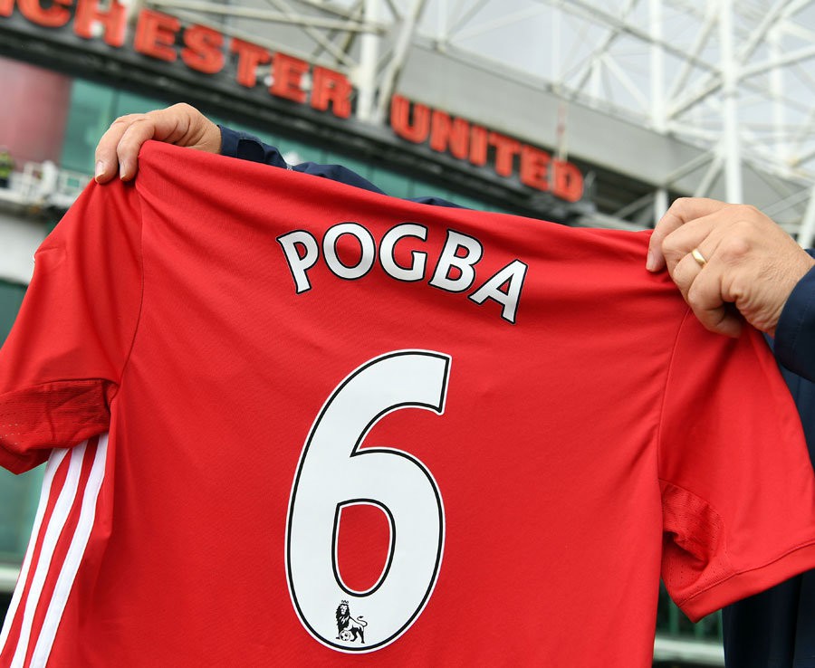 Man Utd sẽ thu lời đậm từ việc bán áo đấu của Paul Pogba Paul Pogba: “Gà vàng” đẻ trứng kim cương