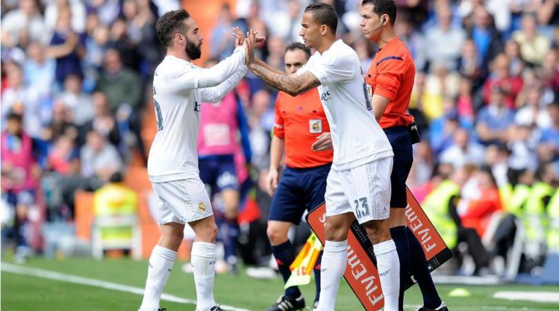 H&agrave;ng ph&ograve;ng ngự Man City: Đ&atilde; ''r&aacute;ch'' lại c&ograve;n ''n&aacute;t''