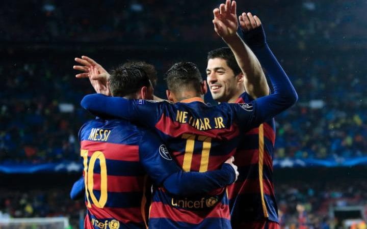 Messi kh&ocirc;ng dự Gala của FIFA, Giroud gia hạn hợp đồng với Arsenal