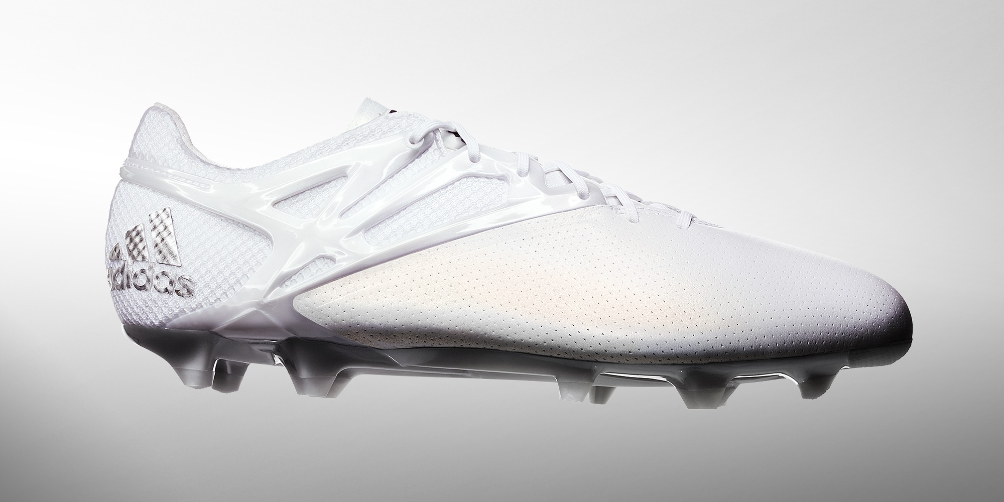 Nike tặng &ldquo;gi&agrave;y thửa&rdquo; cho Vardy v&agrave; Mahrez