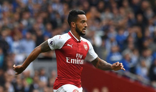 Arsenal sẵn s&agrave;ng rao b&aacute;n Walcott trong th&aacute;ng 01/2018