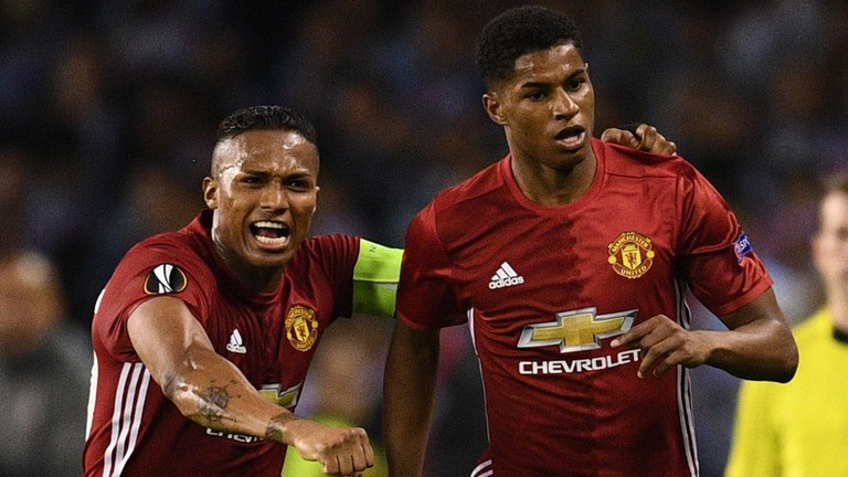 Ajax có thể “biếu” vé dự Champions League mùa tới cho Man Utd?