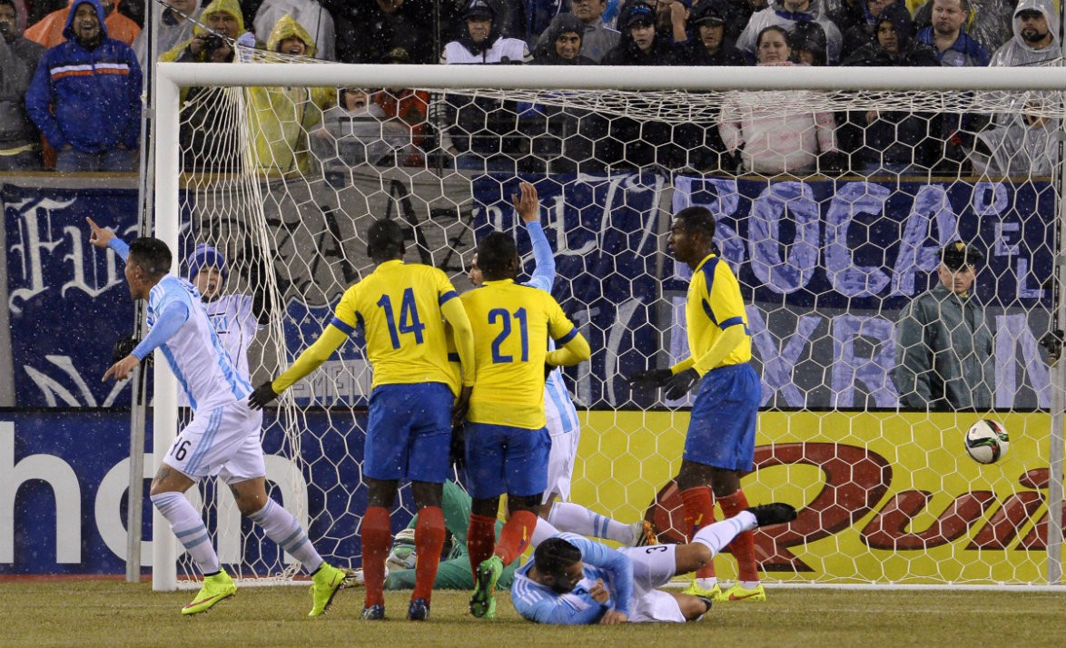 1 chiến thắng trước Ecuador sẽ gi&uacute;p Argentina nắm quyền tự quyết trong cuộc đua gi&agrave;nh v&eacute; dự World Cup 2018