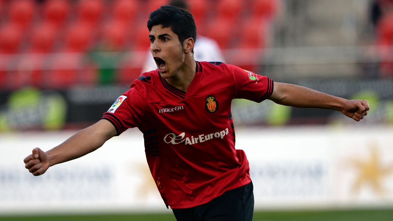 Barcelona từng mua hụt Marco Asensio v&igrave; th&oacute;i ''tằn tiện''