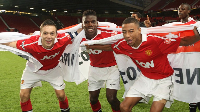 "Bạc đãi" cầu thủ trẻ, học viện Man Utd vẫn được đánh giá cao