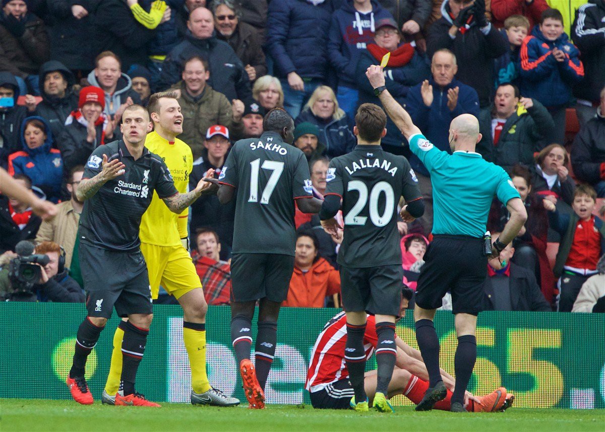 “Căn bệnh” khó chữa của Liverpool: Công làm, thủ phá
