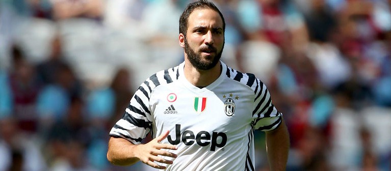 Gonzalo Higuain: "Lợn con" 90 triệu euro vẫn đá tốt?