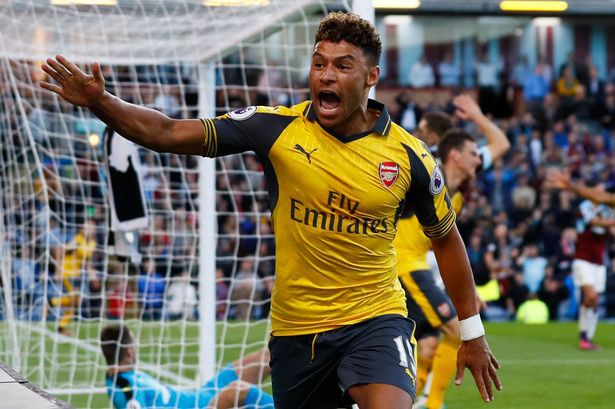 Chamberlain c&oacute; thể rời Arsenal để gia nhập Liverpool