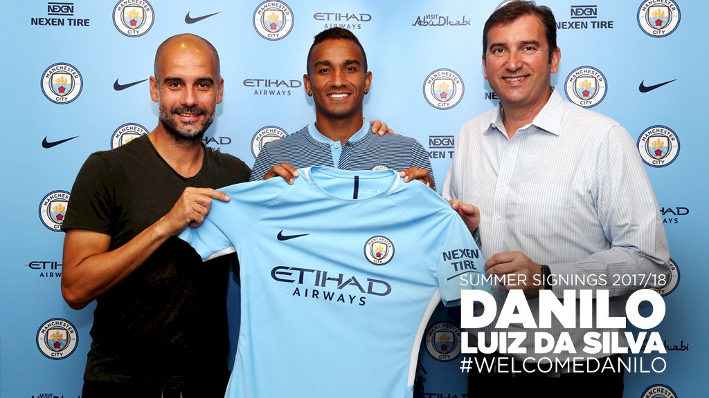 Chi 230 triệu bảng xây hàng thủ, Man City có phòng ngự tốt hơn?