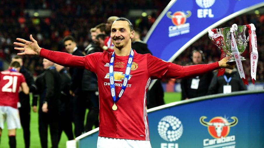 Vua săn Cúp Ibrahimovic đưa Man Utd lên ngai vàng League Cup